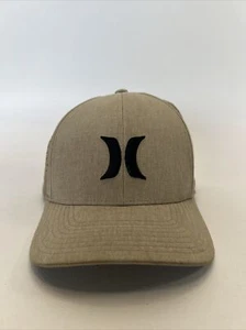 Sombrero gorra para hombre Hurley Phantom Resist Flexfit H 2O -Dri - beige con logotipo negro - Imagen 1 de 10
