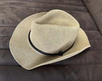 Sombrero de vaquero de verano Vince Camuto playa Foto 1 de 4