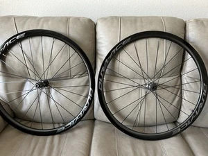 Shimano carbon Dura-Ace WH-R9170 Disc wheelset C40 EXCELLENT - Picture 1 of 12