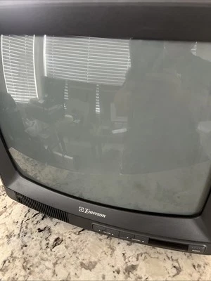 Emerson TC 1369 Retro  Gaming CRT TV Television Tested no Remote - Image 1 of 4