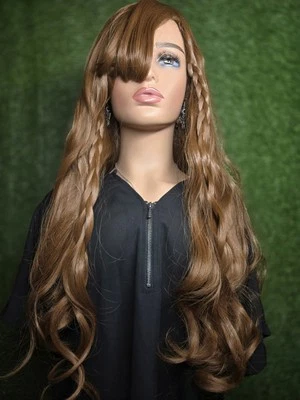 Peluca de vestir marrón claro de 28 pulgadas de largo con flequillo y trenza cabello sintético disfraces 08 Foto 1 de 4
