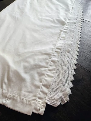 1 - COUNTRY CURTAINS brand RED LION INN ecru curtain PANEL w/ LACE TRIM 46x72 - Image 1 of 4