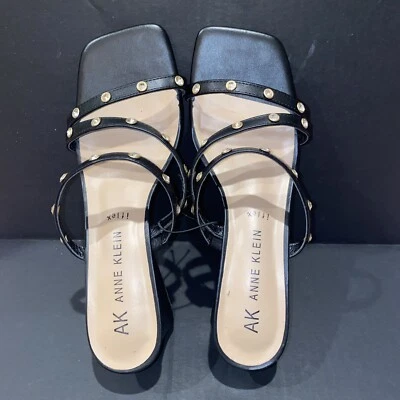 Sandalia Anne Klein con tiras de tacón de cuña cuero negro brillante talla 9,5 FLEX Foto 1 de 4