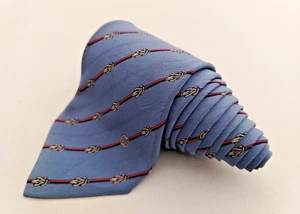Corbata de diseñador de seda Gucci vintage con patrón de cinturón a rayas gris para hombre - Imagen 1 de 14