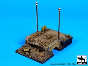 Black Dog 1/72 Destroyed Bridge Section Diorama Base (80mm x 125mm) D72012 - Picture 1 of 1