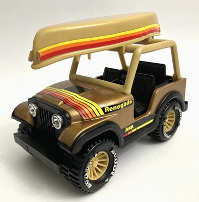 Jeep 4x4 Renegade con canoa, abierto en la parte superior, excelente estado vintage, de Buddy L Foto 1 de 4