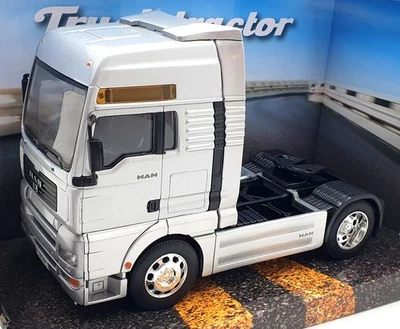 Welly 1/32 Scale Diecast 32640W - MAN TG510A - Silver - Image 1 of 4