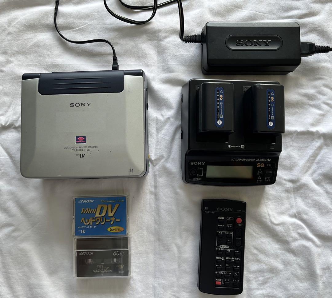 ジャンク品】ソニー GV-D1000 MiniDVビデオウォークマン