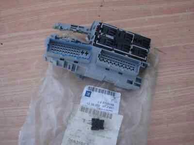 Caja de relés para Opel Vauxhall Tigra B Corsa C 9115148 OEM Foto 1 de 2