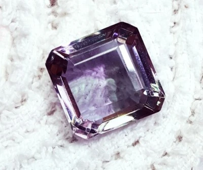 Color Changing Quartz Loose Gemstone 9.15 Ct Certified For sale - Image 1 of 4