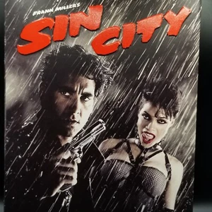 Sin City DVD 2005 Bruce Willis Clive Owen Robert Rodriguez Noir Action Movie R - Picture 1 of 8