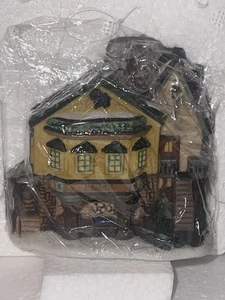 DEPT 56 CLASSIC ORNAMENT SERIES "GRAPES INN" #98729 BRAND NEW - Picture 1 of 3