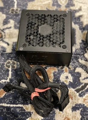 Fuente de alimentación semimodular certificada CORSAIR 750W CX750M ATX 80+ BRONCE FUENTE DE ALIMENTACIÓN Foto 1 de 4