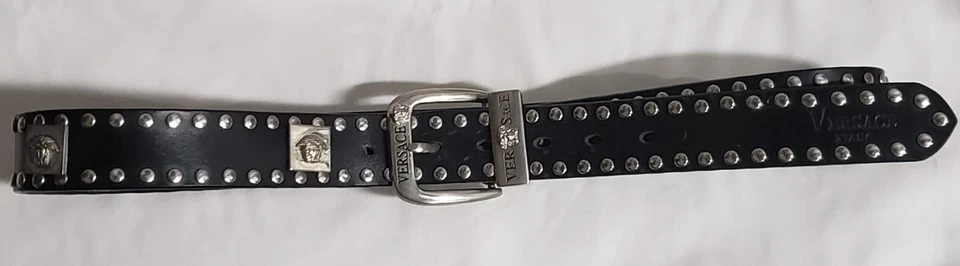 Cinturón Gianni Versace Unisex Negro Plata Cabeza de Medusa Cuero Tachonado Grande 41,5 cm Foto 1 de 4