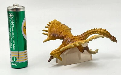 Japan Bandai Capcom Monster Hunter Rathian Mini Figure - Image 1 of 4
