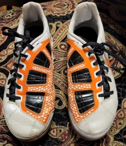 Nike T90 Indoor Turf Soccer Shoes - White/Black/Orange - Size 5.5Y near mint - Picture 1 of 3
