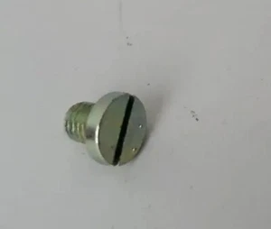 FARO DE LOTE ANTIGUO SUZUKI TORNILLO PLANO DE FABRICANTE 35136-19610 - Imagen 1 de 3