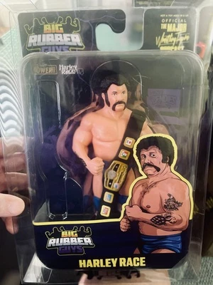 Coleccionar el Campeonato MOC NWA de la Serie 9 de Grandes Rubber Guys Foto 1 de 2