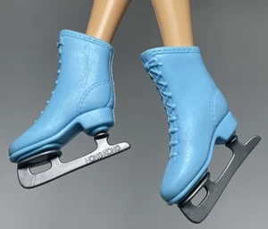 Patines de hielo vintage Barbie azul verdoso marcados Hong Kong  - Imagen 1 de 3