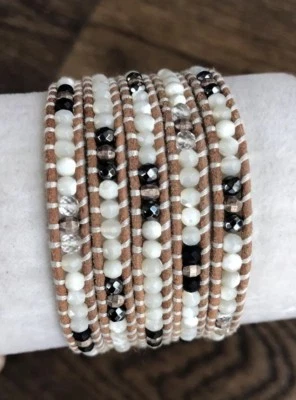 Nuevo Auténtico Brazalete Chan Luu Hematite Mix Cinco Envolturas Cuero Beige Foto 1 de 4