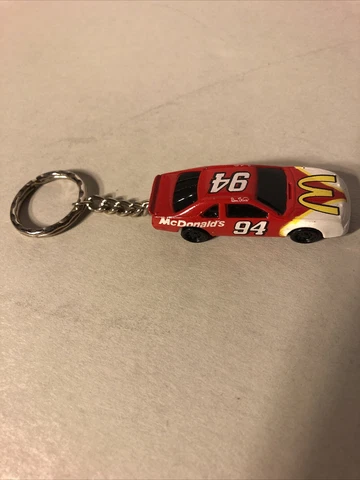 VINTAGE NASCAR BILL ELLIOTT #94 MCDONALD'S race car METAL KEYCHAIN Cover