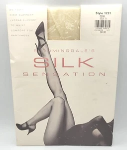 VTG Bloomingdale's Silk Sensation Control Top Pantyhose, Pearl, Sz Small A, New - Picture 1 of 6
