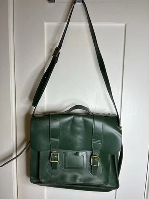 "Bolso mensajero Dr. Martens de cuero verde 15""" Foto 1 de 4