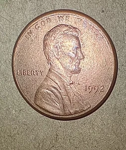 No Mint Mark Close AM 1992 Penny - Picture 1 of 2