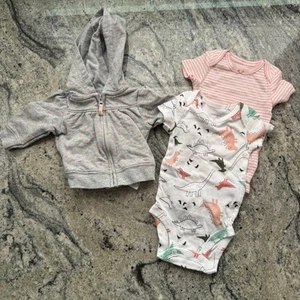 Simple Joys by Carters baby girl bundle newborn one piece jacket - Foto 1 di 3