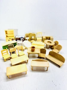 EPOCH Sylvanian Families Calico Critters MÖBEL KONVOLUT Bad Küche Outdoor - Bild 1 von 5