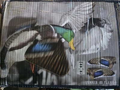 LUCKY DUCK LUCKY HD DRAKE MALLARD RAPID FLYER SPINNING WING MOTION DUCK DECOY - Image 1 of 2