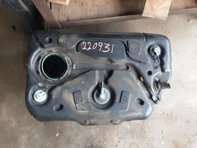 (LOCAL PICKUP ONLY) Fuel Tank Fits 06-11 DTS 1442391 - Изображение 1 из 4