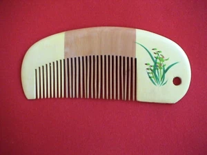 PETTINE ARTISTICO IN LEGNO 4,73" CON FIORI DIPINTI A MANO - CARINO! UNICO! SPEDIZIONE COMBINATA! - Foto 1 di 1