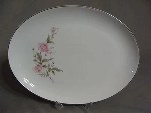 Castlecourt Fine China Oval Platter In The Rose Bouquet Pattern, Japan - Picture 1 of 4