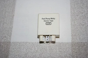Fuel Pump Relay Fits Volvo 240 740 760 780 940 960 2.0 2.3 2.4D 2.4TD White - Picture 1 of 3