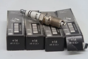 Spark Plugs Set 4x fits ROVER SD1 2.0 2.3 2.6 77 to 86 20H Genuine Bosch HR8DC+ - Picture 1 of 5