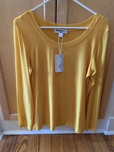 NWT! Boo Radley Gold Women’s Long Sleeve Mesh Top Size S Retail $39 - Picture 1 of 6