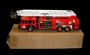 Texaco Aerial Tower Fire Truck 1997 Gold Serial Numbered Limited Edition NIB - Picture 1 of 3