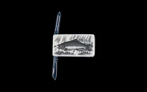 Etched Trout Large Rectangle Money Clip Knife - Picture 1 of 3