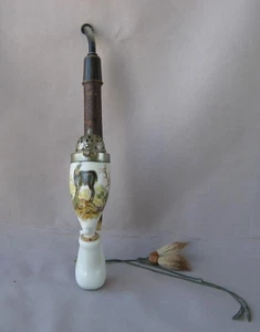 Pipa alemana vintage de porcelana y madera pintada con cabra montesa - Imagen 1 de 12