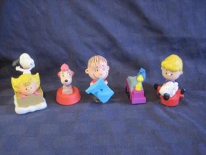 2015 McDonalds-Peanuts Gang-Charlie-Linus-Schroeder-Sally-Fi Fi-Lot 5 Figures - Picture 1 of 7