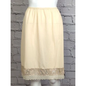 Falda Medio Deslizante Femenina Caresse De Colección con Borde de Encaje Talla S/M - Imagen 1 de 6
