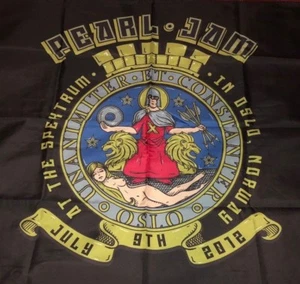 PEARL JAM - Oslo Norway 2012 CONCERT FLAG - eddie vedder seattle WOW! - Picture 1 of 4