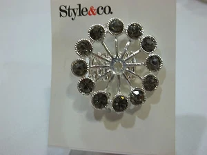 NEW Style & Co. SILVER PAVE FLOWER STRETCHABLE RING - SHARP.. .....NICE - Picture 1 of 3