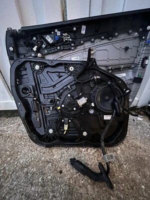 hyundai tucson front Door glass replacement - Image 1 of 3