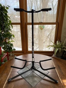 On-Stage GS7252B DUO Double Guitar Stand - Picture 1 of 10