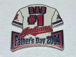 Cleveland Indians Lapel Pin Chief Wahoo Happy Father's Day 2004 #1 Dad Jersey - Picture 1 of 2