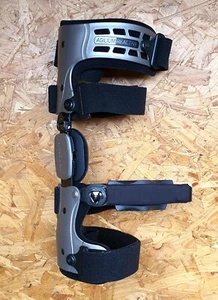 Ottobock Agilium Reactive Knee Brace 50K324 Right Side - Picture 1 of 6