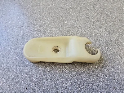 Très Belle D'Occasion Original Porsche 911 912 Arrière Gauche Main Câble Guide - Image 1 of 4