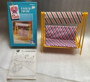 Vintage Pedigree Sindy Gartenschaukel verpackt - Bild 1 von 7
